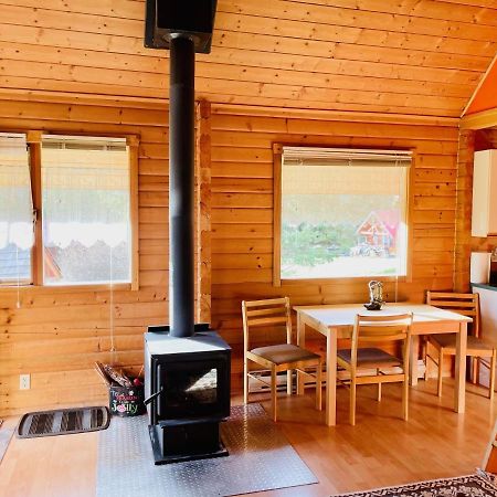 Camels Hump Guest Ranch Lumby Buitenkant foto